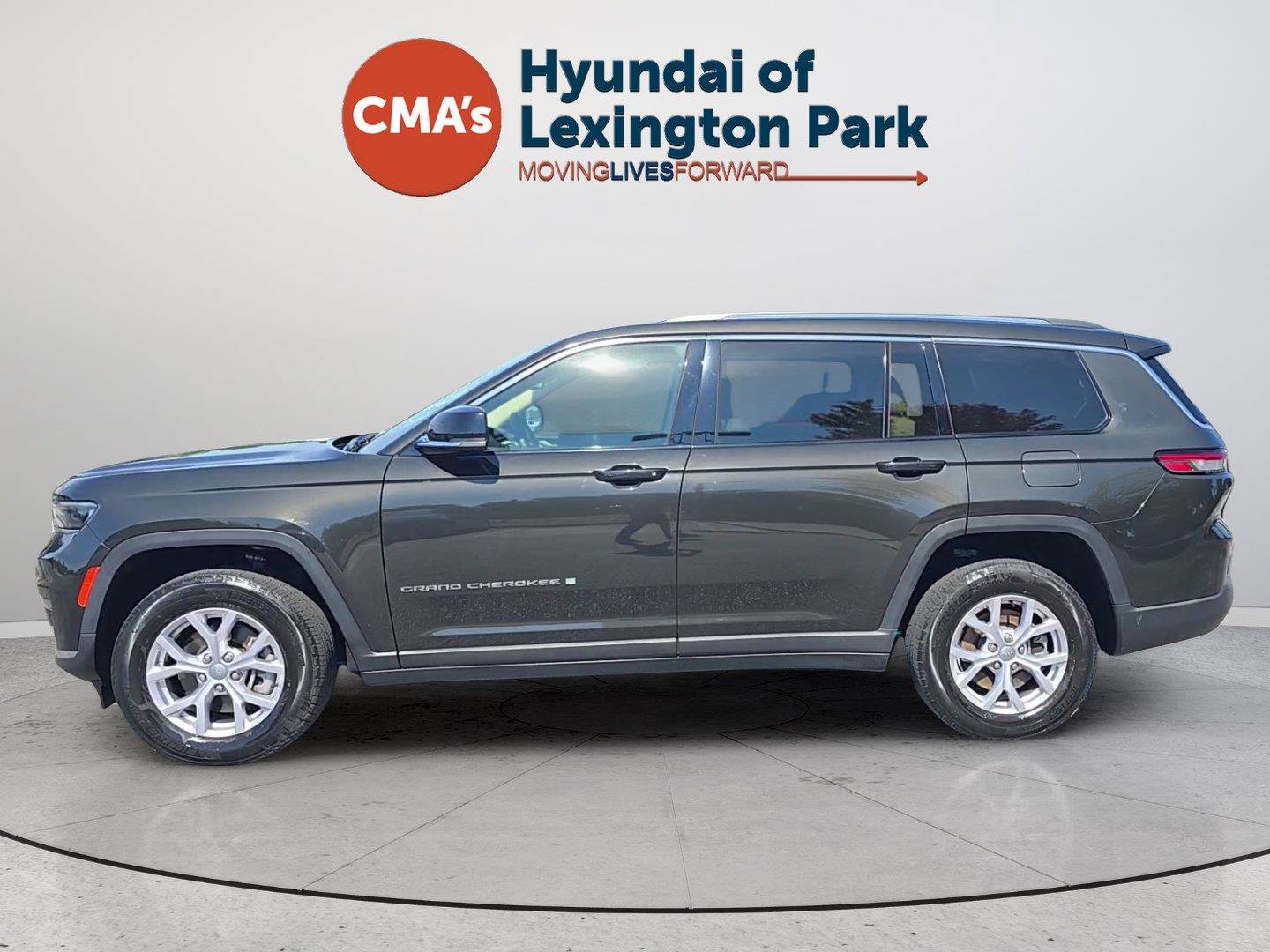 Used 2021 Jeep Grand Cherokee L Limited AWD/4WD image 2