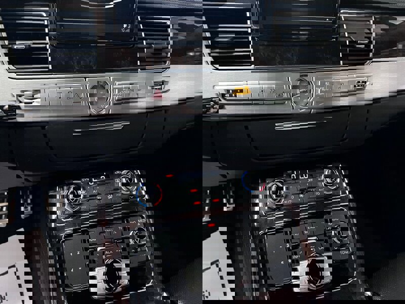 Used 2014 Audi S8 image 27