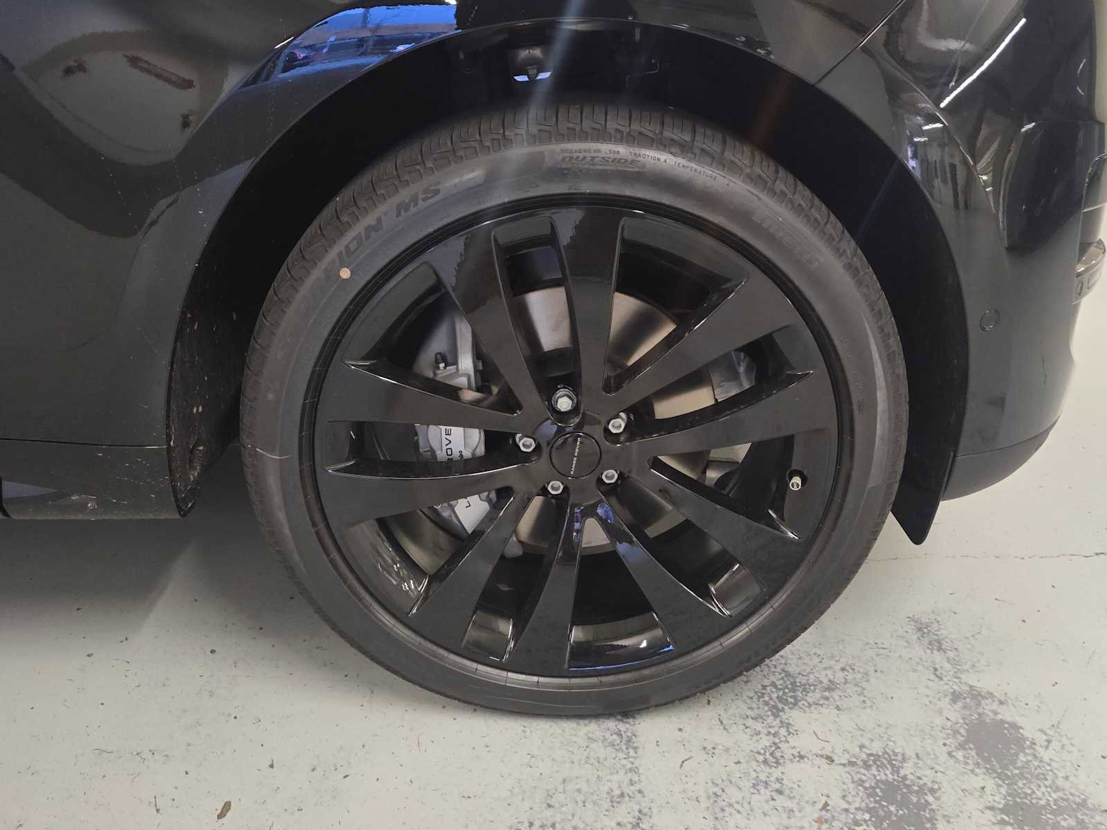 Used 2026 Land Rover Range Rover Sport SE image 9