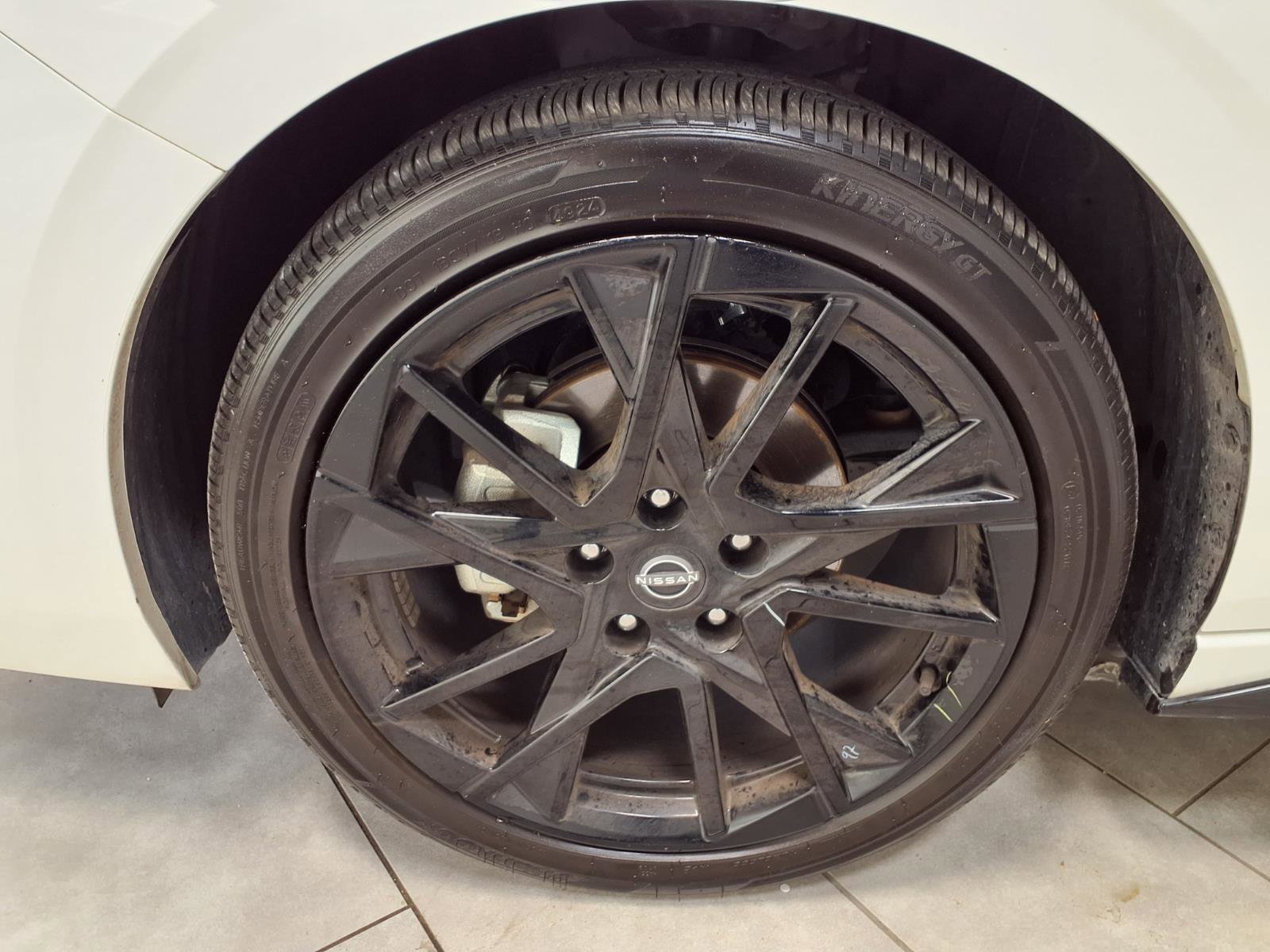 Used 2025 Nissan Sentra SR w/ Midnight Edition FWD image 27