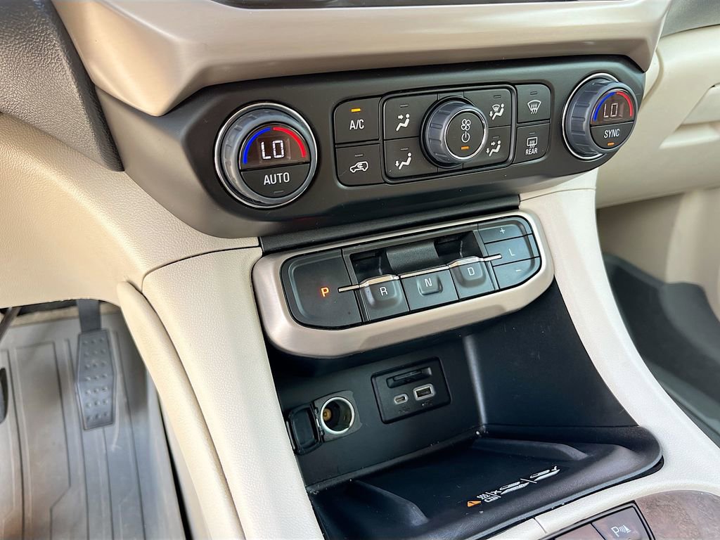 Used 2023 GMC Acadia Denali w/ Denali Ultimate Package image 17