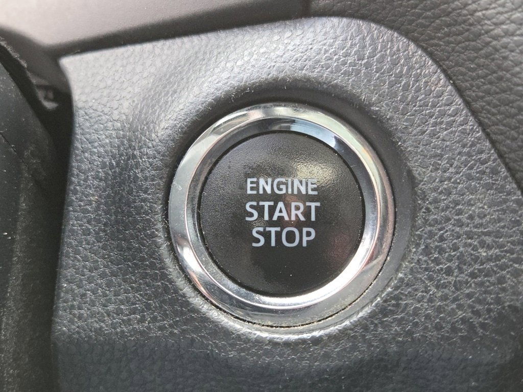 Used 2020 Toyota RAV4 Limited image 34