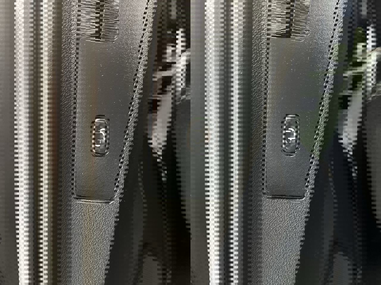 Used 2016 Dodge Grand Caravan R/T image 24