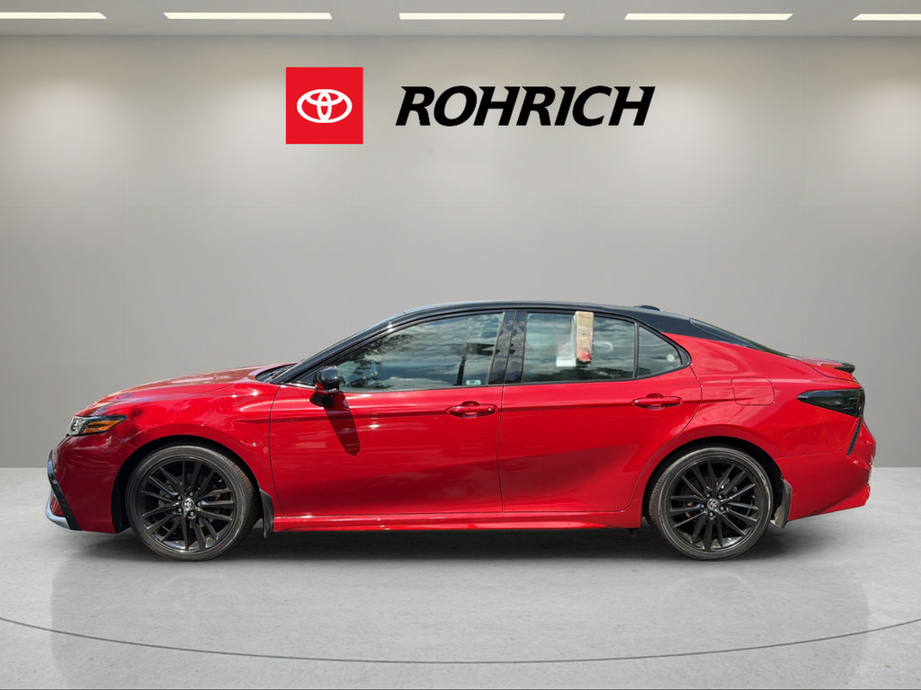 Used 2022 Toyota Camry XSE w/ Navigation Upgrade Package FWD image 9