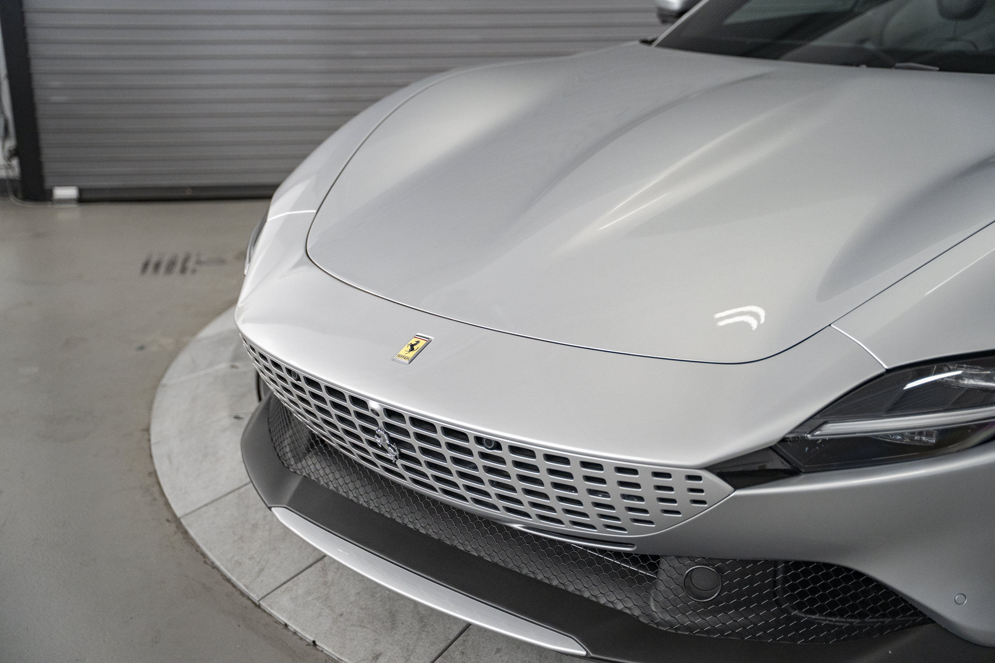 Used 2021 Ferrari Roma RWD image 10