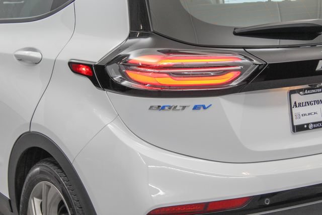 Used 2023 Chevrolet Bolt LT w/ Driver Confidence Package FWD image 7