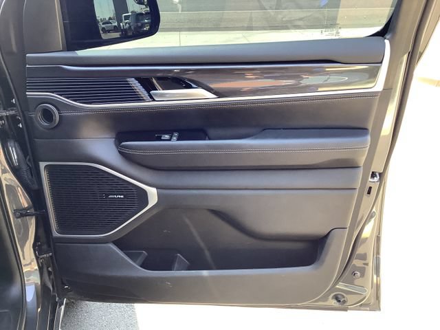 Used 2024 Jeep Wagoneer L 4WD w/ Premium Group I image 43