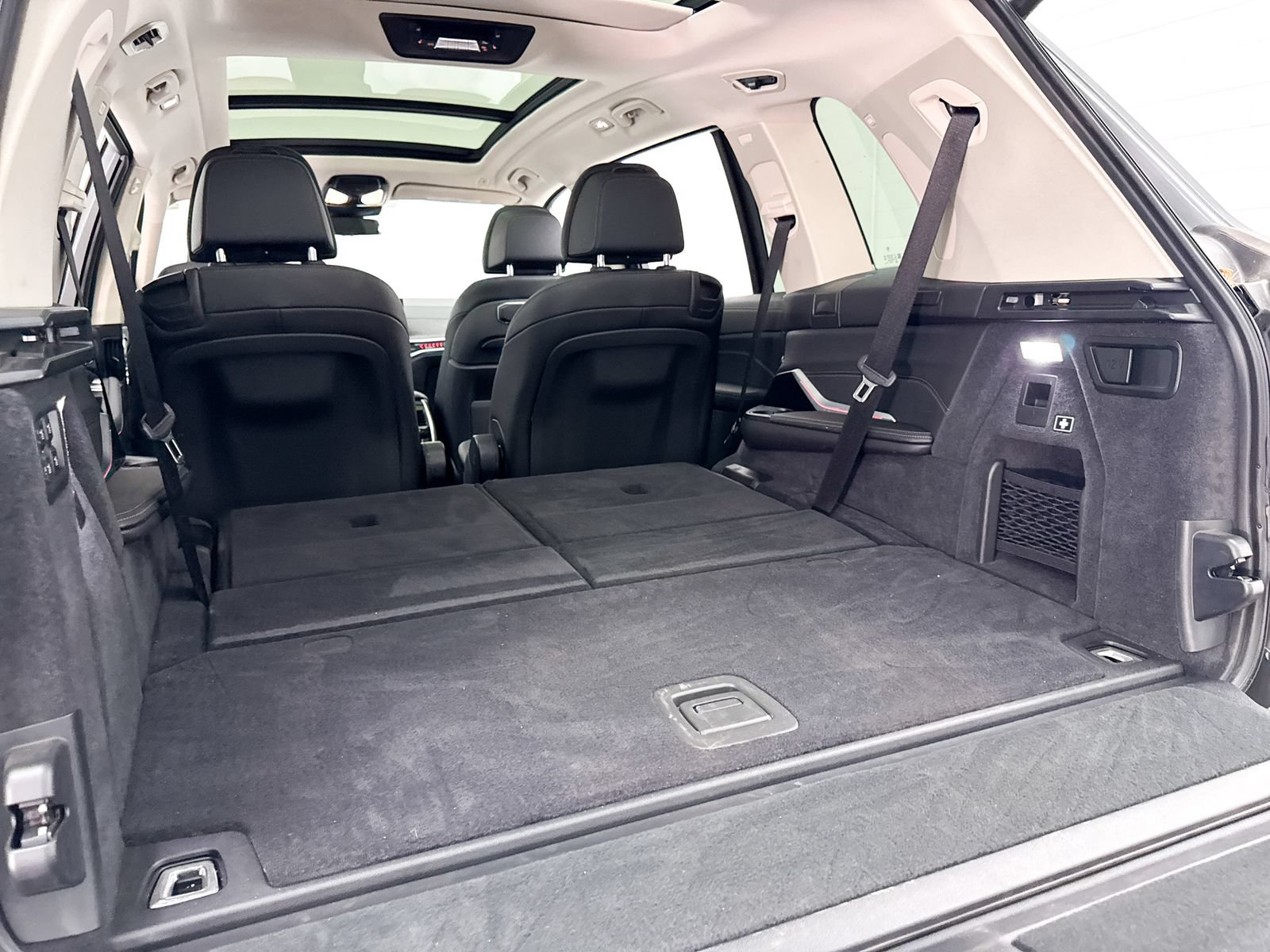 Used 2024 BMW X7 xDrive40i w/ Premium Package AWD/4WD image 34