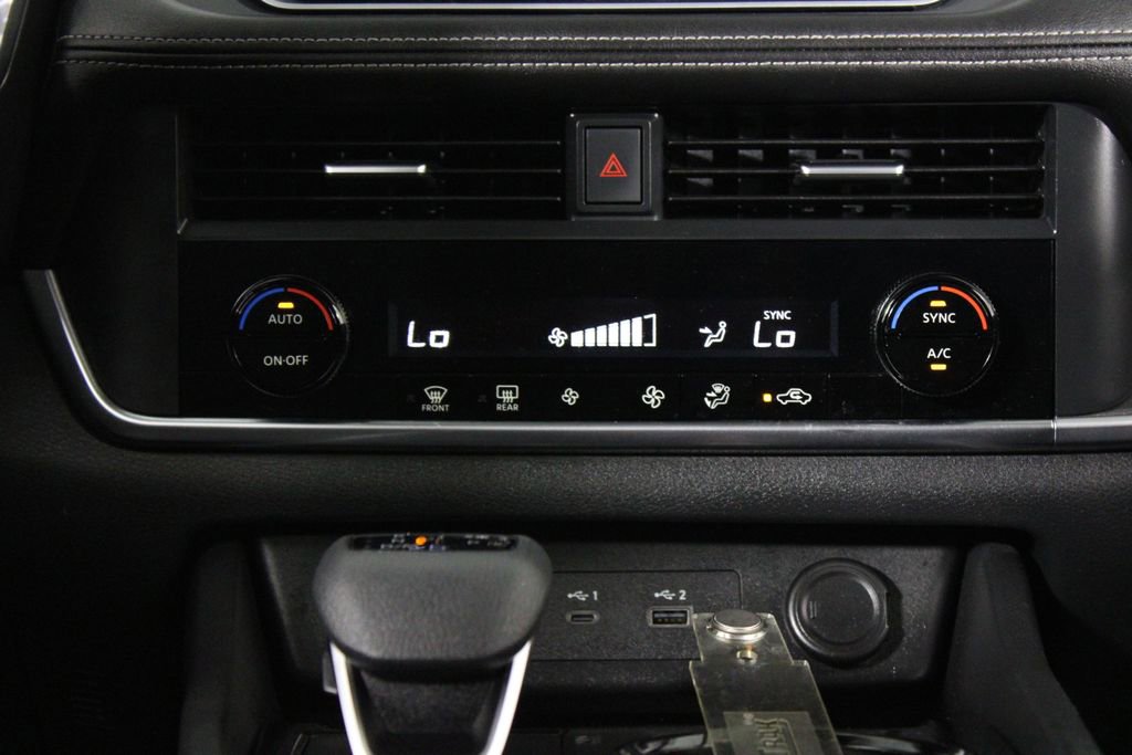 Certified 2023 Nissan Rogue SV image 23