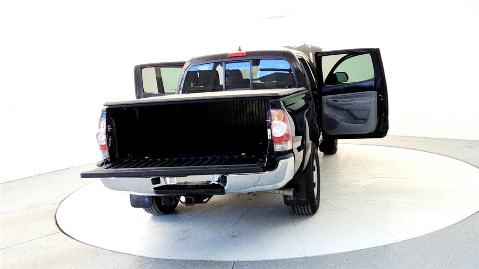 Used 2015 Toyota Tacoma 4x4 Double Cab image 11