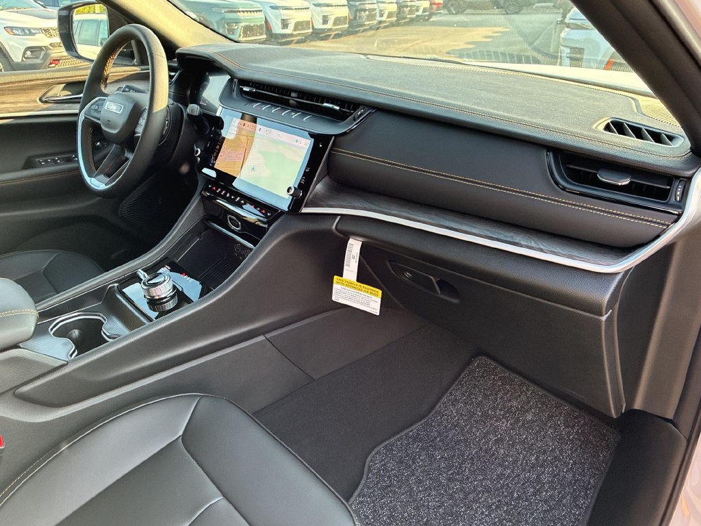 New 2026 Jeep Grand Cherokee Limited AWD/4WD image 36