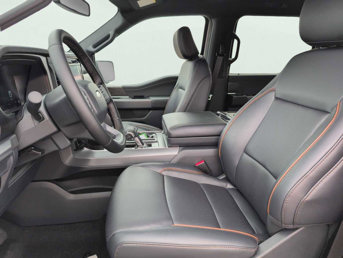 New 2025 Ford F150 Lariat w/ Equipment Group 502A High image 8