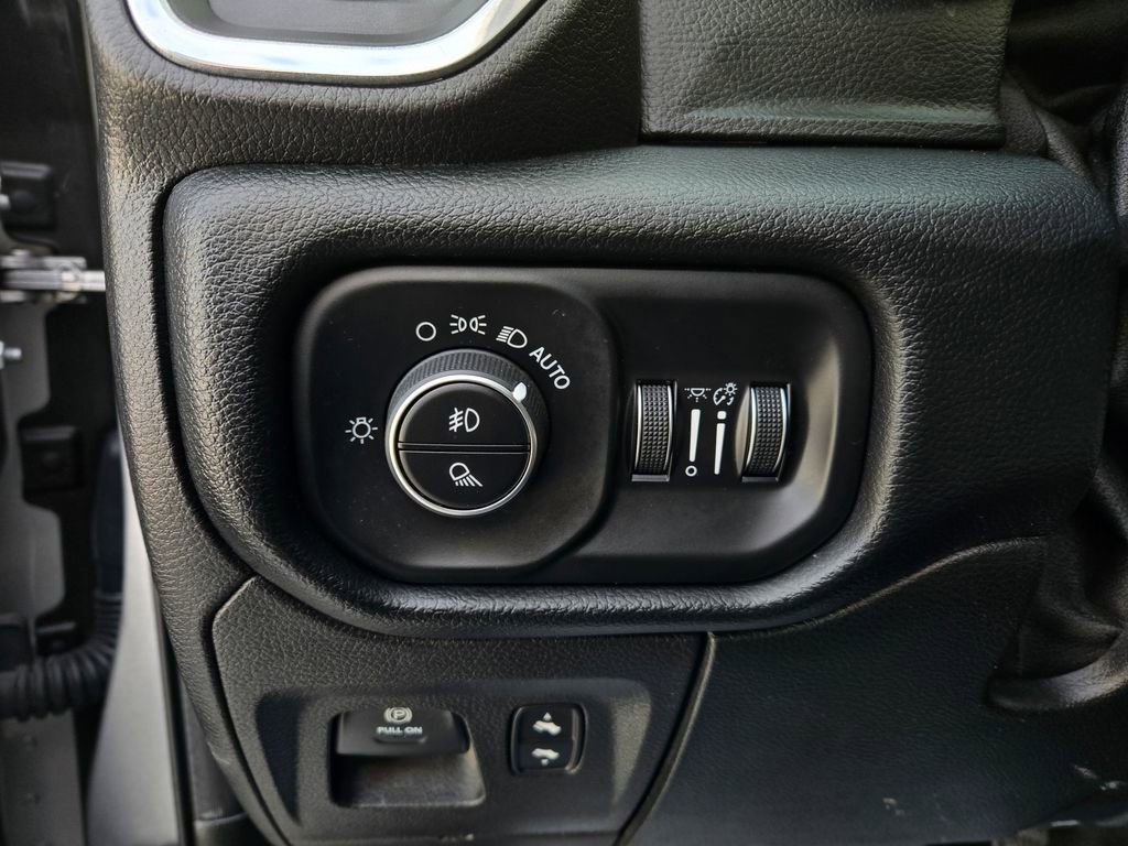 Used 2020 RAM 1500 Laramie image 11