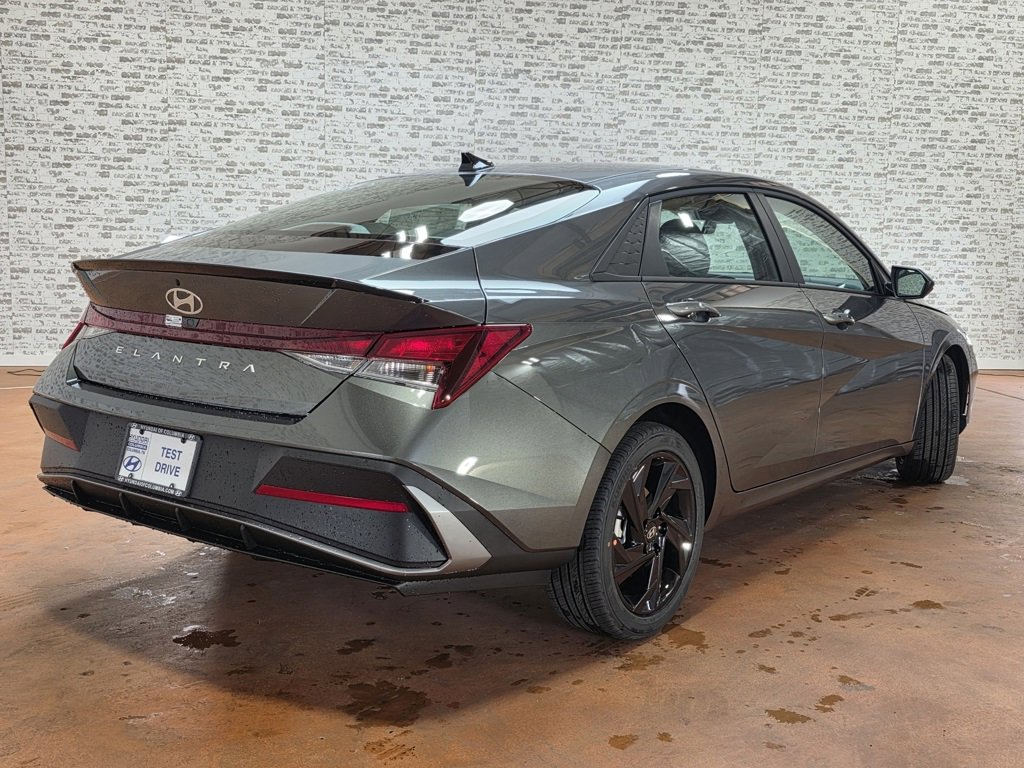 New 2026 Hyundai Elantra Sport image 8