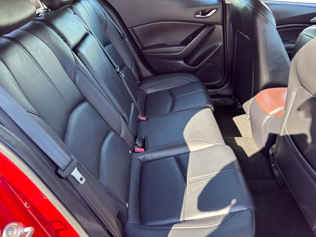 Used 2018 MAZDA MAZDA3 Touring image 44