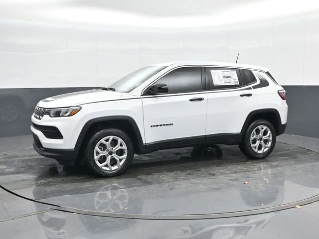 Used 2025 Jeep Compass Sport w/ Mopar Graphics Package AWD/4WD image 9