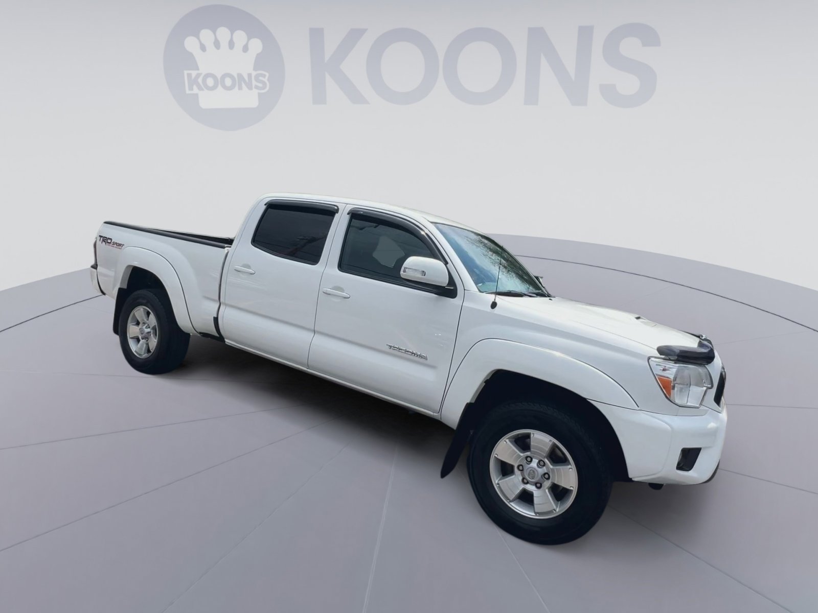 Used 2015 Toyota Tacoma 4x4 Double Cab w/ TRD Sport Package image 2