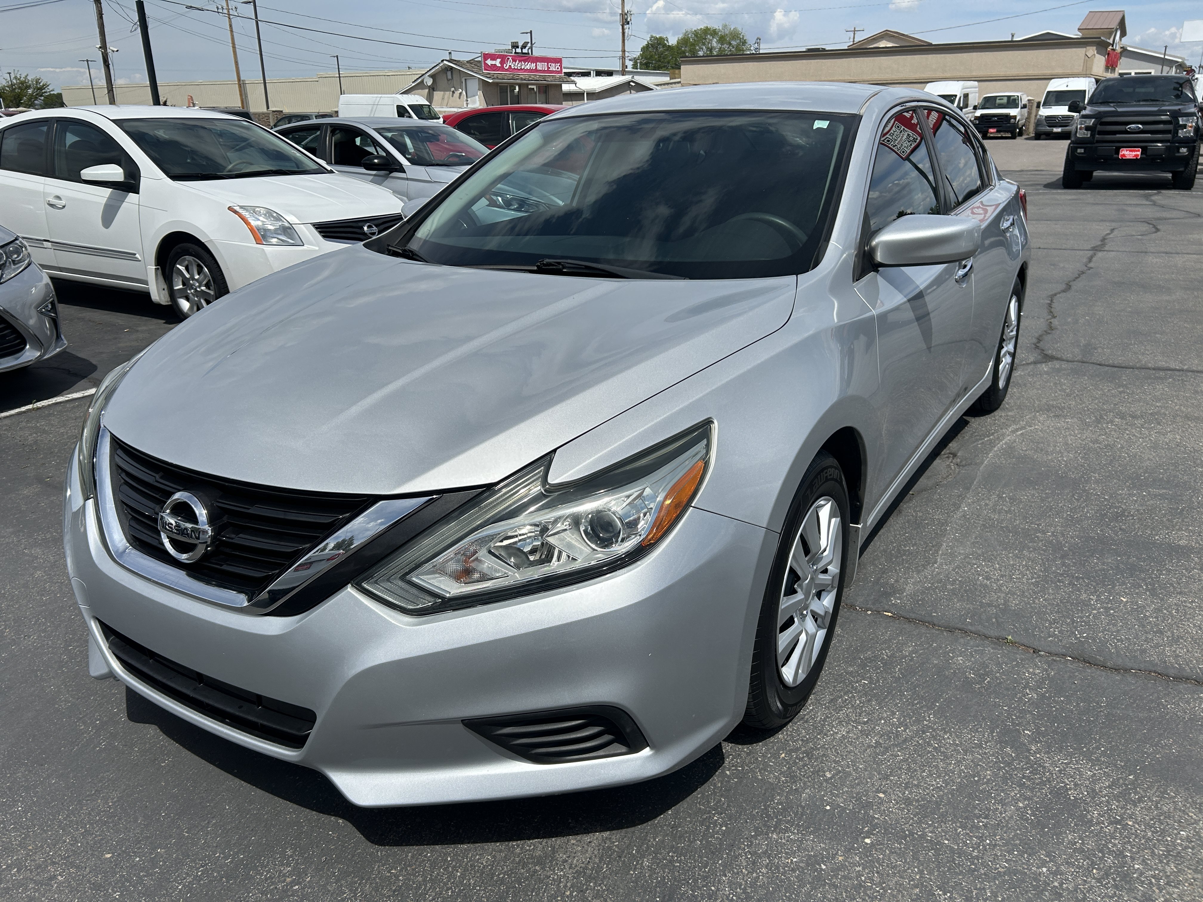Used 2017 Nissan Altima 2.5 S w/ Power Driver Seat Package FWD image 2