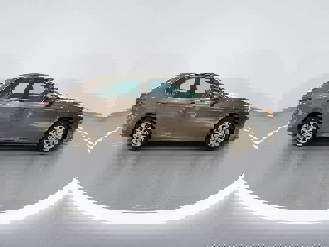 Used 2023 Toyota Camry LE image 9