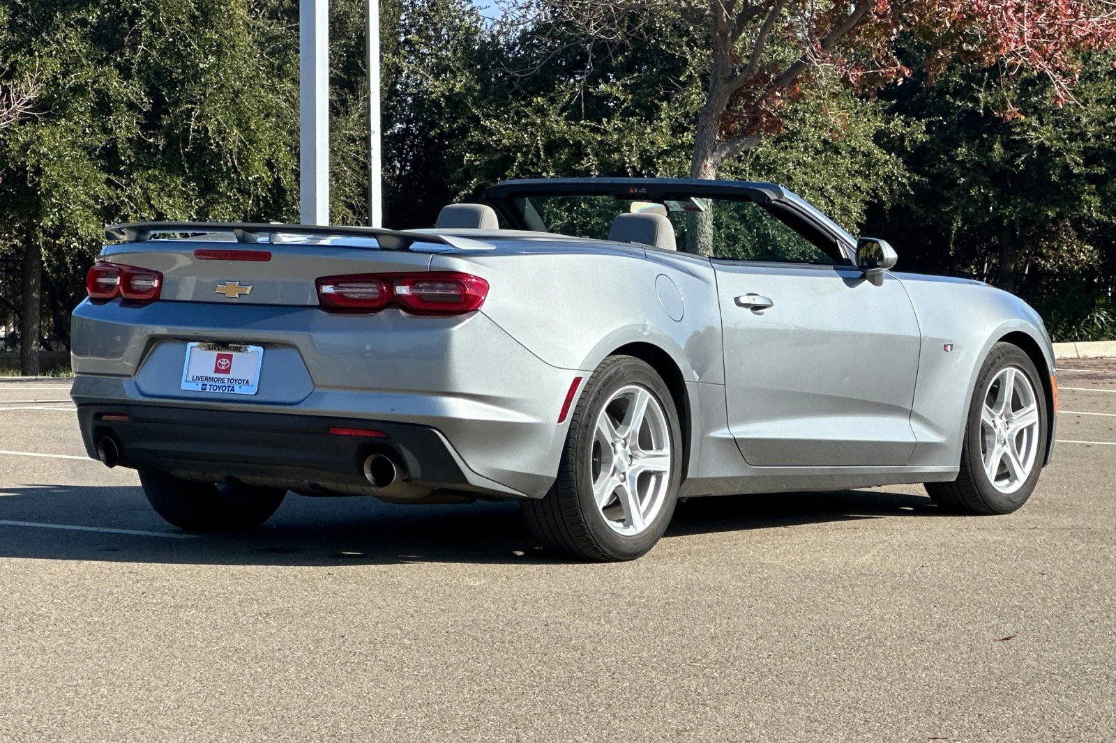 Used 2023 Chevrolet Camaro LT image 4