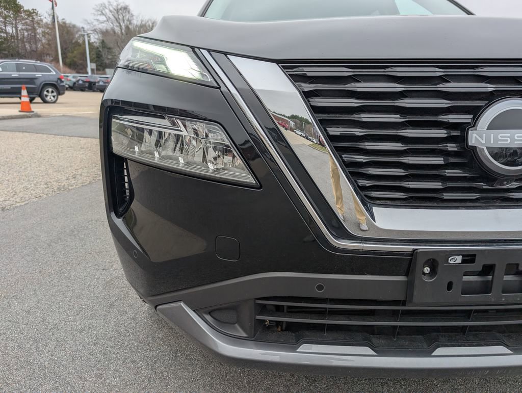 Used 2023 Nissan Rogue SL w/ SL Premium Package image 10