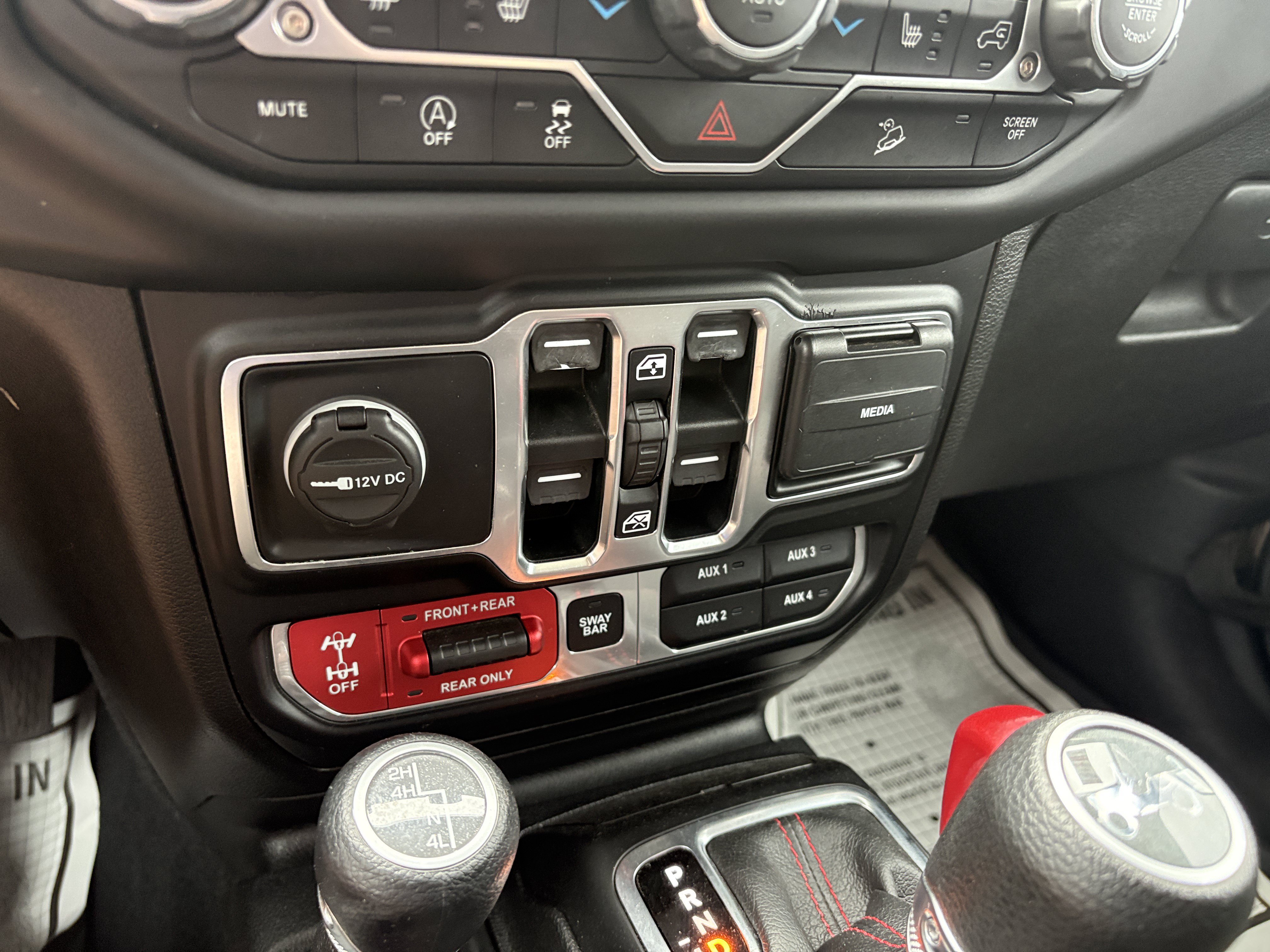 Used 2020 Jeep Wrangler Unlimited Rubicon AWD/4WD image 30