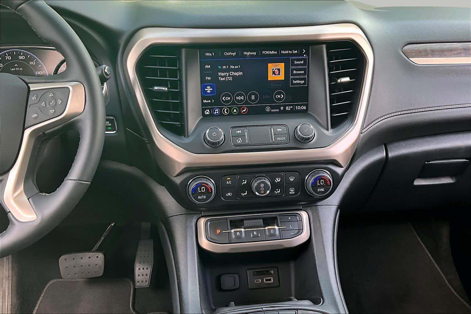 Used 2023 GMC Acadia Denali w/ Denali Ultimate Package FWD image 7