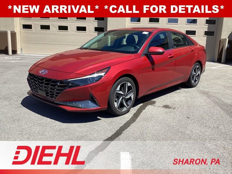 Used 2022 Hyundai Elantra SEL w/ Convenience + Premium Package FWD image 3