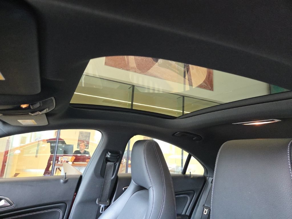Used 2019 Mercedes-Benz CLA 250 4MATIC image 16