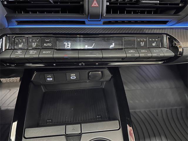 Certified 2025 Toyota Prius Limited image 25