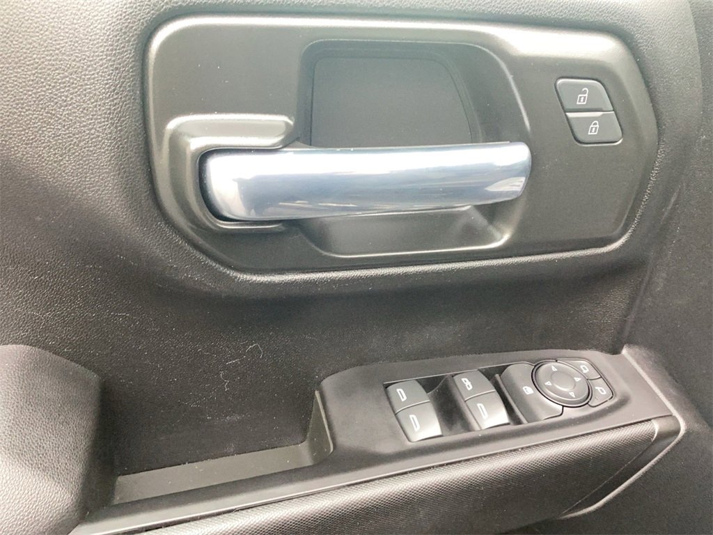 Used 2022 Chevrolet Silverado 1500 Custom image 12