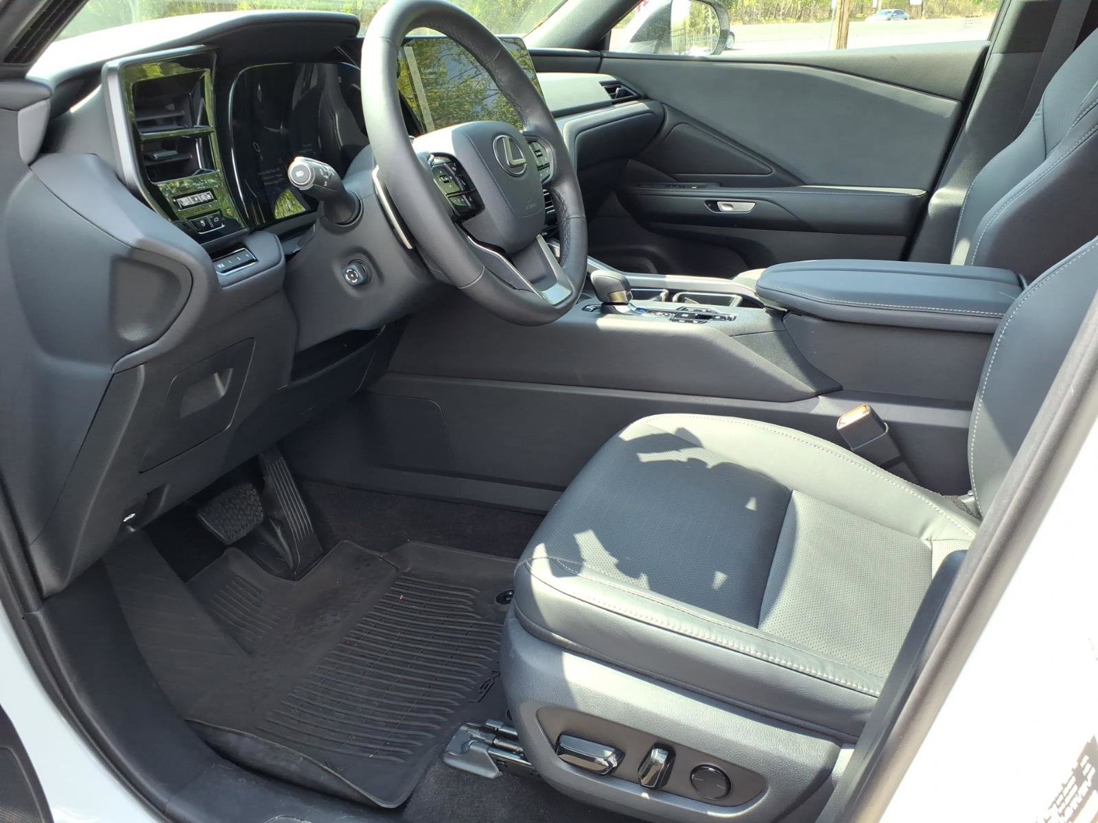 Certified 2024 Lexus TX 350 AWD w/ Captains Chair Package image 15