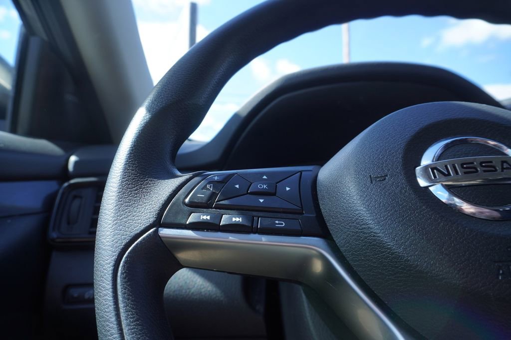 Used 2020 Nissan Rogue S AWD/4WD image 20