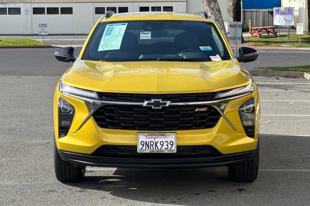 Certified 2025 Chevrolet Trax RS w/ Driver Confidence Package image 9