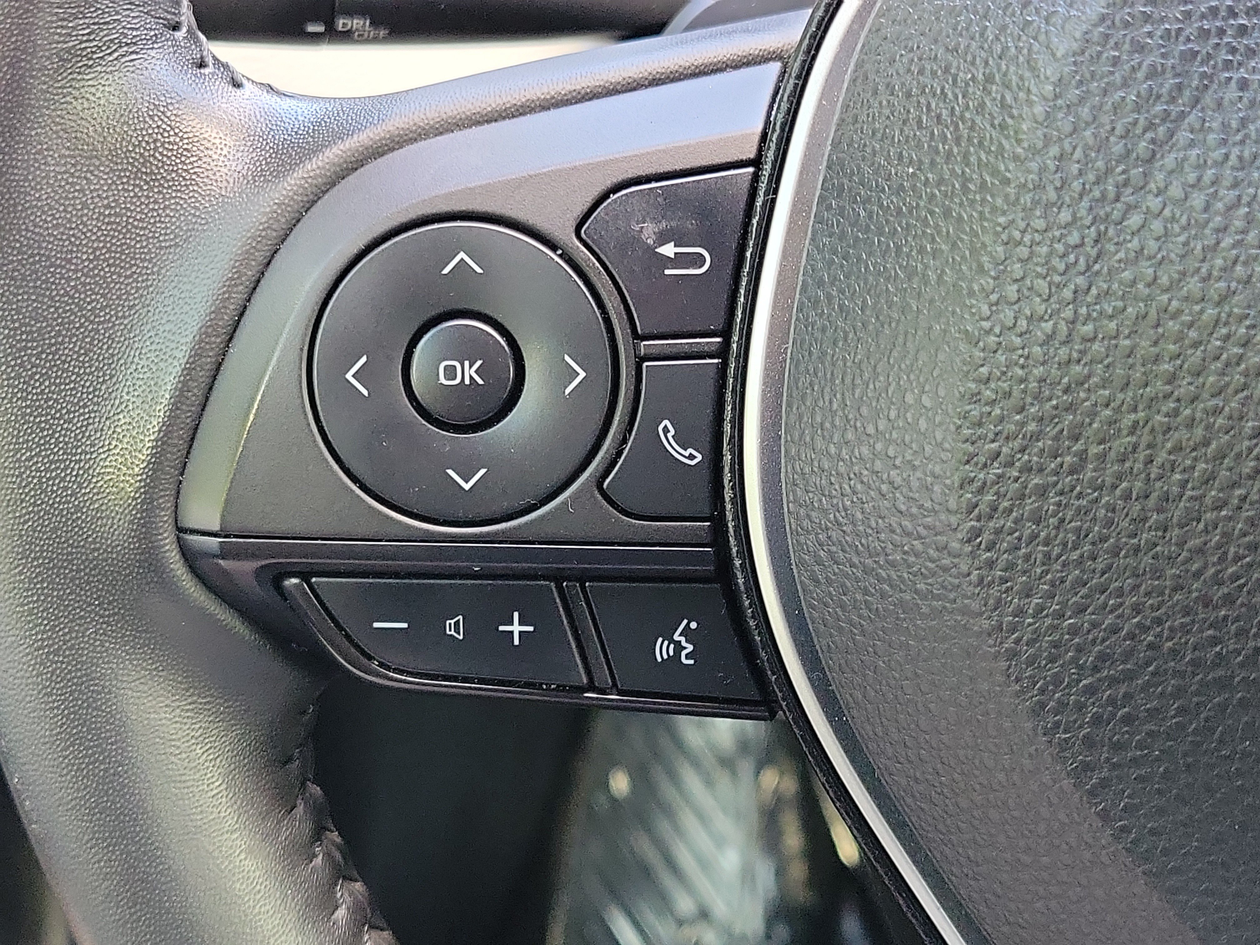 Used 2025 Toyota Corolla SE FWD image 26