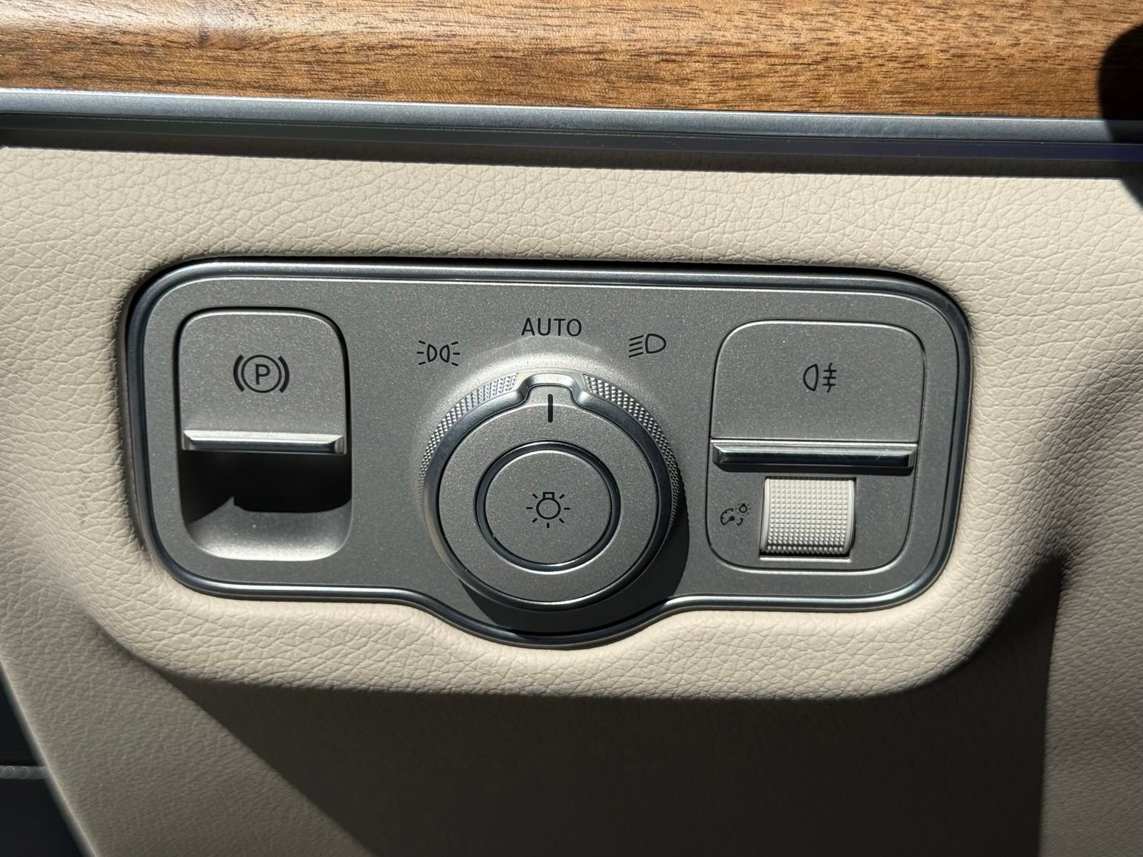 Used 2024 Mercedes-Benz GLE 350 4MATIC image 28