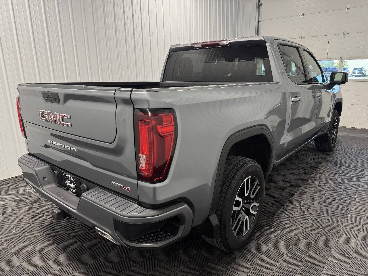 Used 2021 GMC Sierra 1500 AT4 AWD/4WD image 3