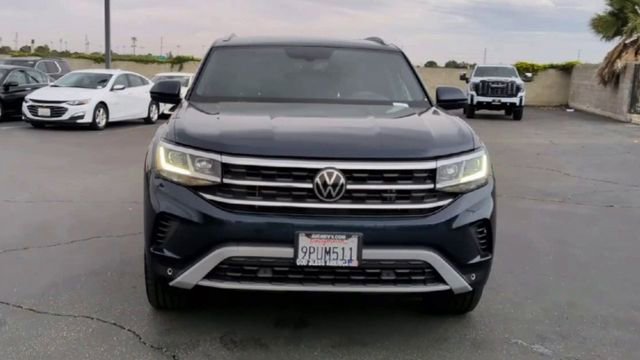 Used 2021 Volkswagen Atlas Cross Sport SE w/ Panoramic Sunroof Package FWD image 3