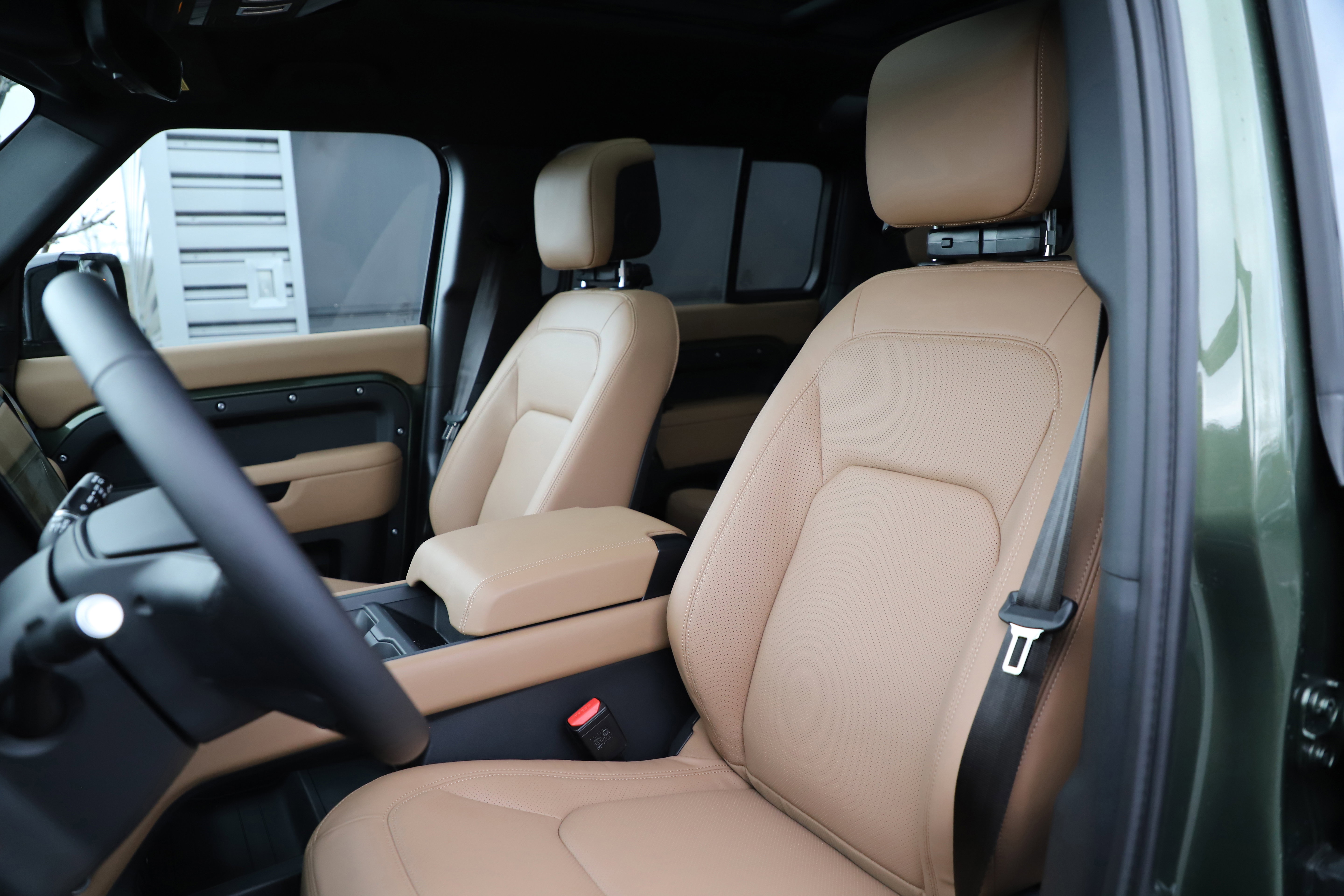 New 2026 Land Rover Defender 110 X-Dynamic SE image 19