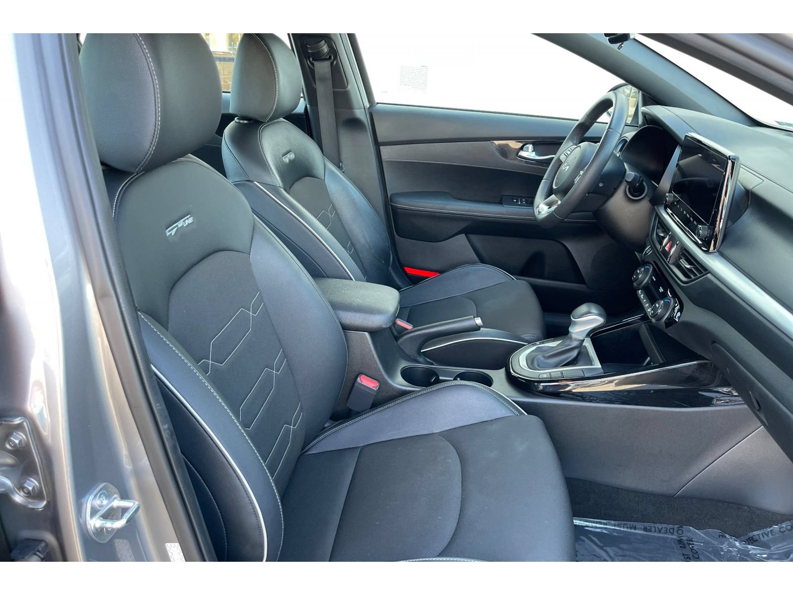 Used 2023 Kia Forte GT-Line FWD image 18