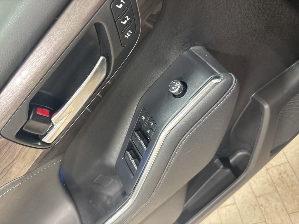 Used 2022 Toyota Highlander Platinum image 26