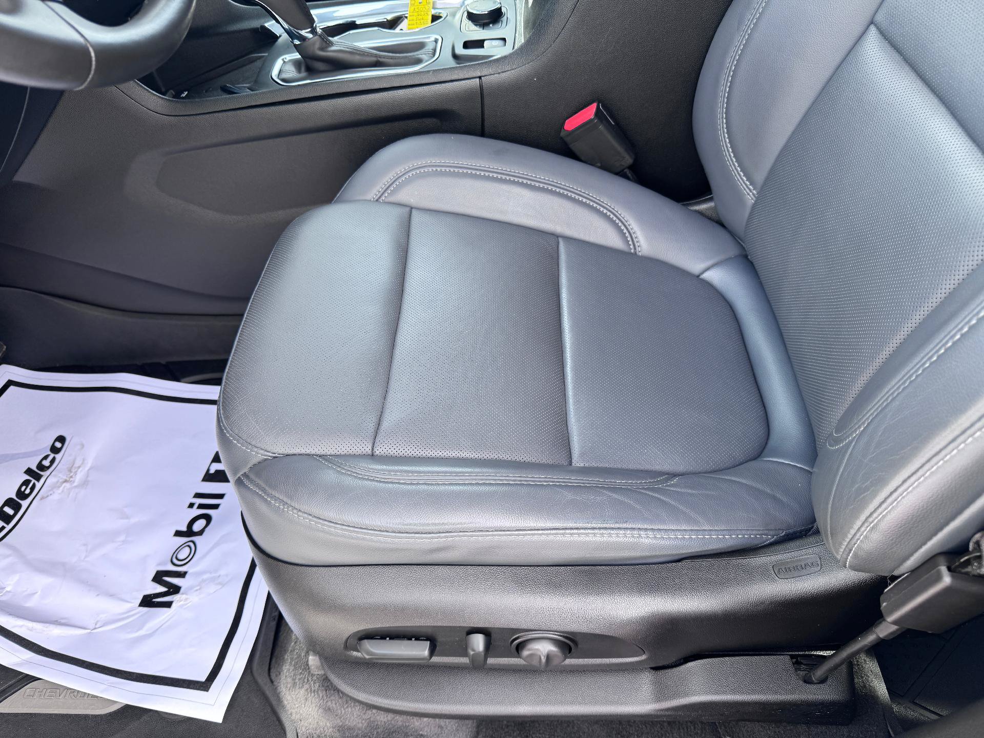 Used 2019 Chevrolet Traverse Premier w/ LPO, Floor Liner Package AWD/4WD image 11
