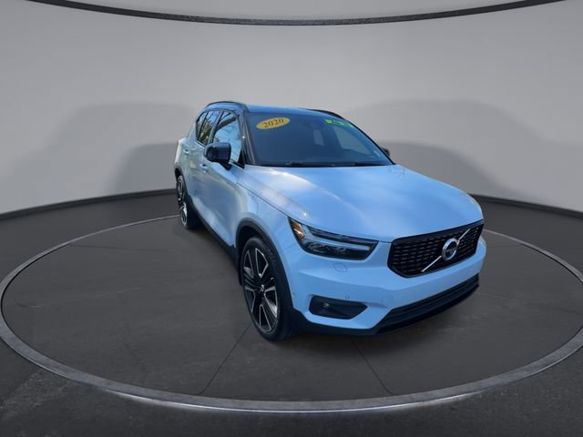 Used 2020 Volvo XC40 T5 R-Design video 2