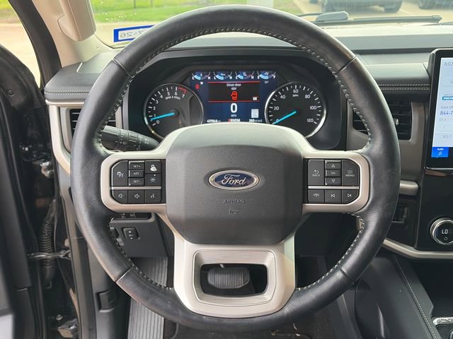 Used 2023 Ford Expedition XLT image 21