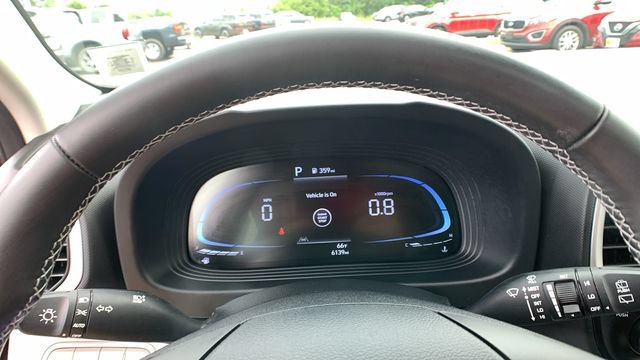 Used 2024 Hyundai Venue SEL FWD image 12