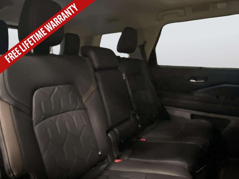 New 2026 Nissan Pathfinder Platinum w/ Cargo Package AWD/4WD image 32