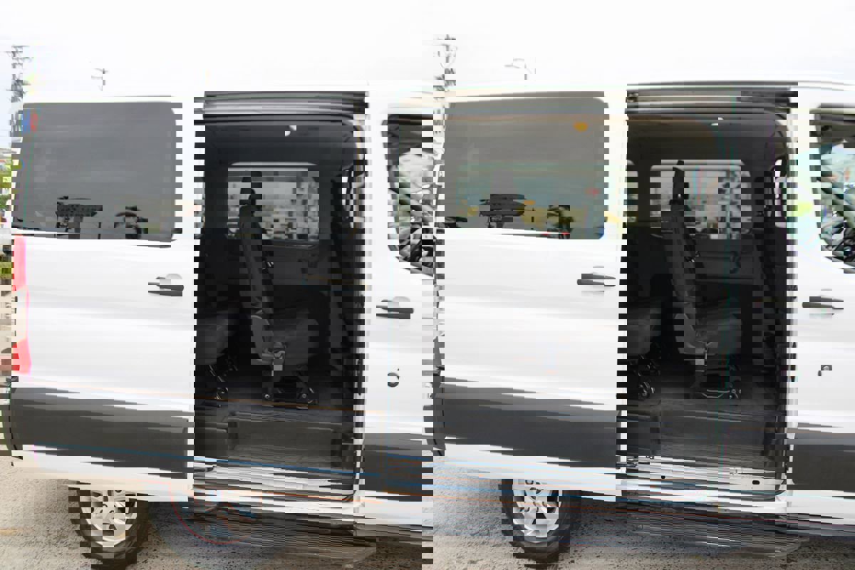 Used 2019 Ford Transit 150 XLT image 23