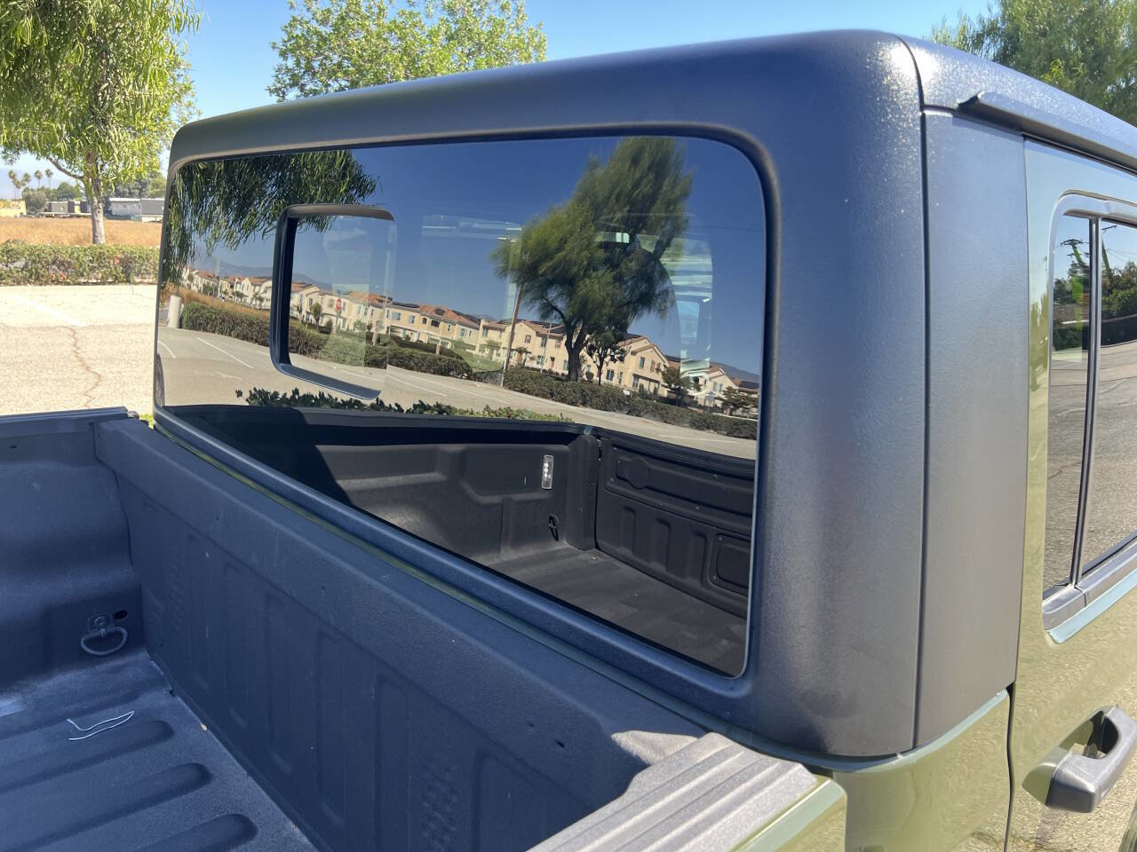 Used 2021 Jeep Gladiator Sport image 36
