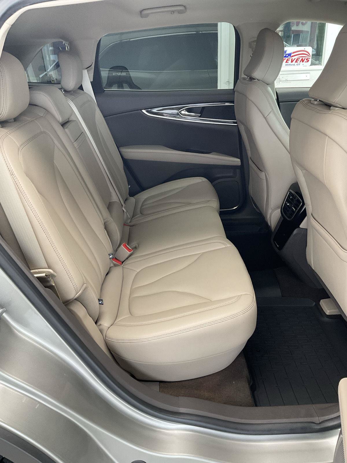 Used 2023 Lincoln Nautilus AWD w/ Premium Package image 14