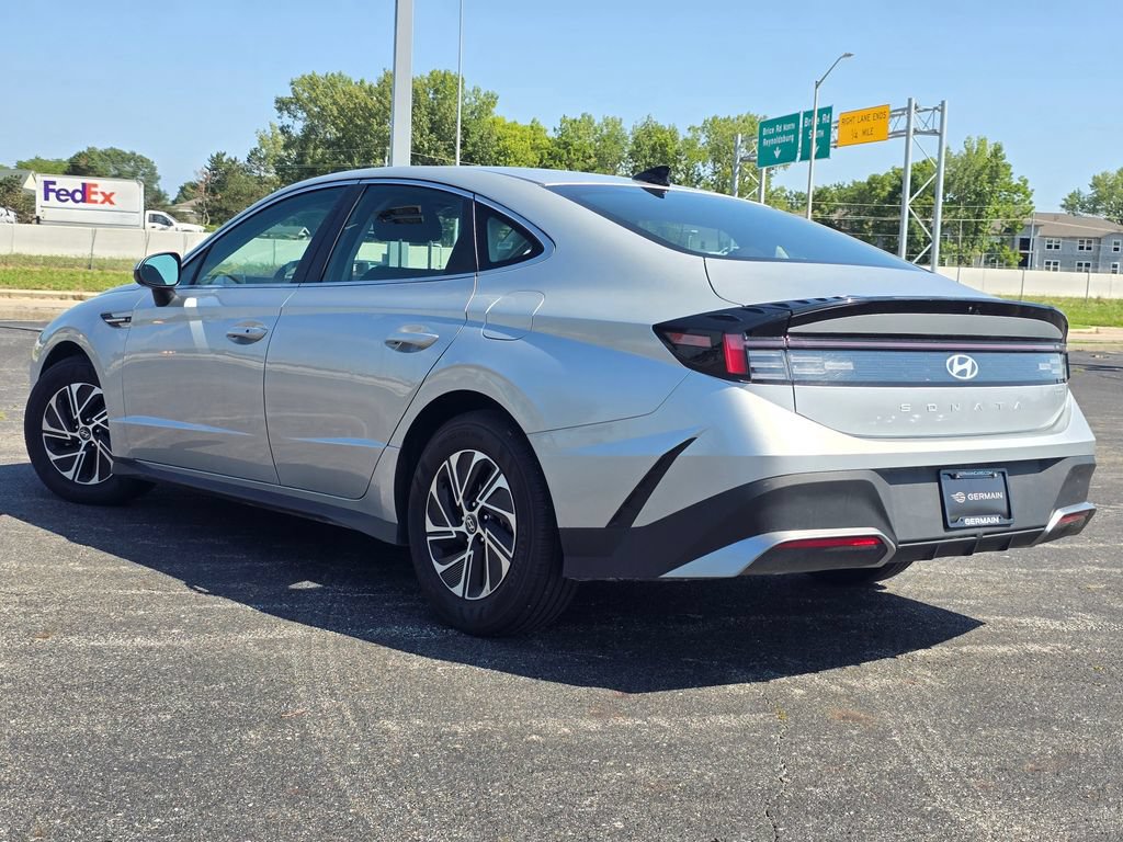 Used 2026 Hyundai Sonata Blue FWD image 12